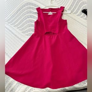 Pink non stretchy dress